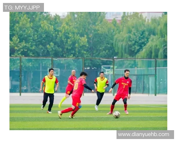 眼斜足球球星逆境中崛起的励志故事与绿茵场辉煌瞬间